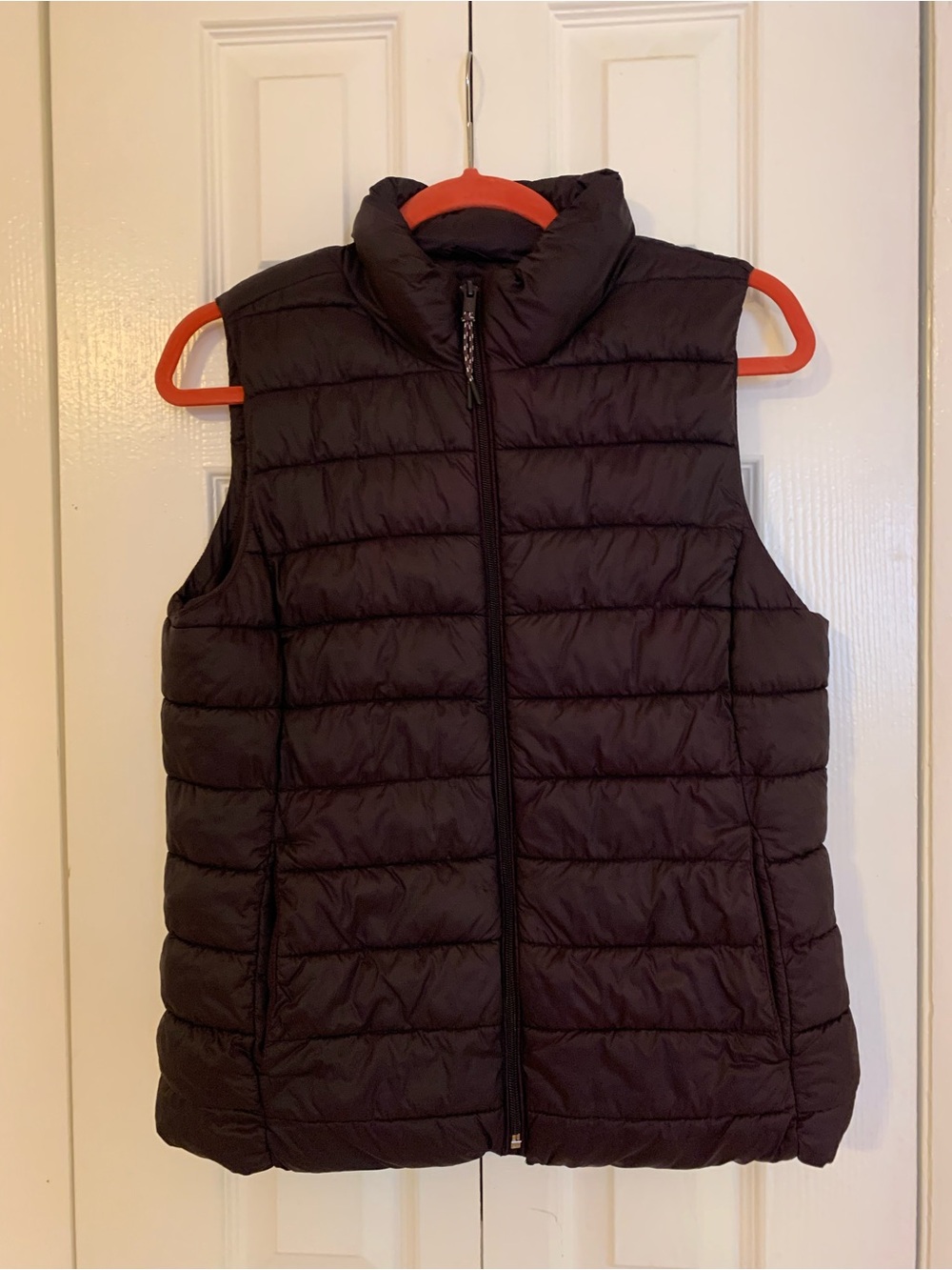 GAP Women's Black Quilted Puffer Vest